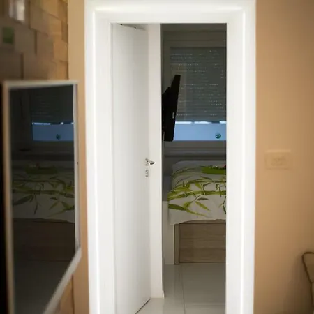 公寓 First Floor Flat (adults Only)